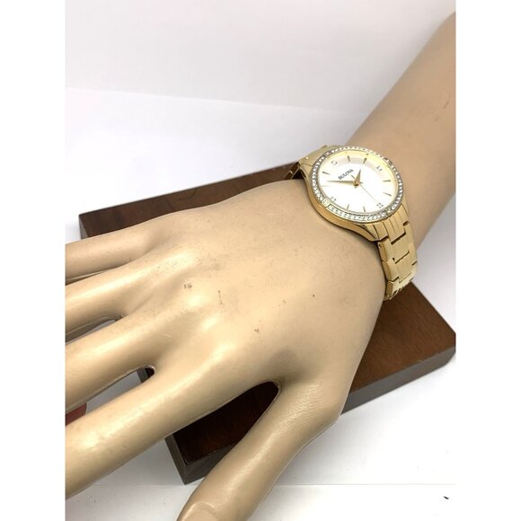 Bulova Women's Watch 98L274 Quartz Mother of Pearl White Dial Gold Gemmed 32mm - Picture 4 of 14